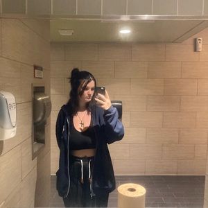 Meet your Posher, Lilly